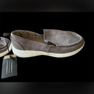 Crevo Wiffle Youth Size 2 Brown Canvas Slip-On Loafers with White Sole